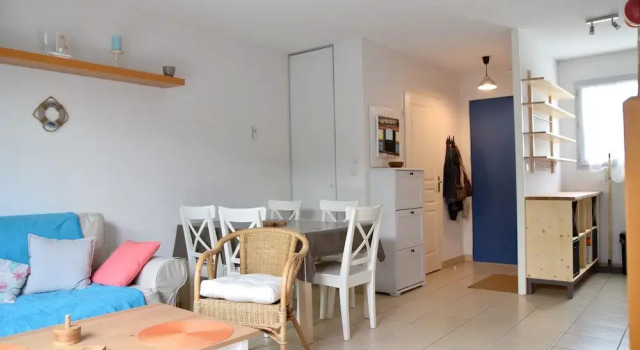 House With 2 Bedrooms in Vaux-sur-mer, With Pool Access, Enclosed Gard, Rezerwuj Hotel Hotele w Côte de Beauté z basenem, Basen