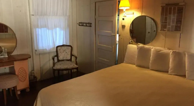 Четырёхместный коттедж Catalina Island Seacrest Inn