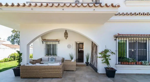 VB Velázquez 6BDR Independent Villa, Prenota Villa La Carihuela Andalusia