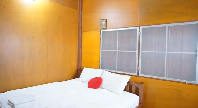 Hou Hug Chiangkhan 2, Varaa Hotelli Hotellit North-Eastern Thailand pysäköinnillä, Pysäköinti