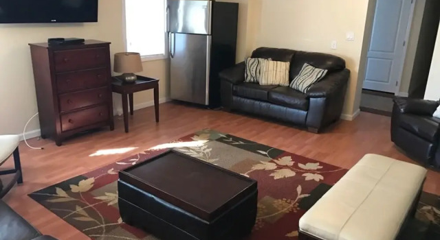 Oc822 Wesley Ave-2, Забронировать Отель Отели Оушен-Сити с парковкой, рядом с Shriver's Salt Water Taffy &amp; Fudge, Парковка