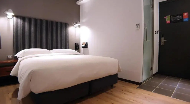 Номер Business River inn Station