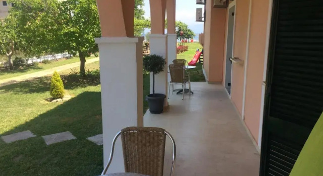 Студия Biscoutsis Apartments & Studios