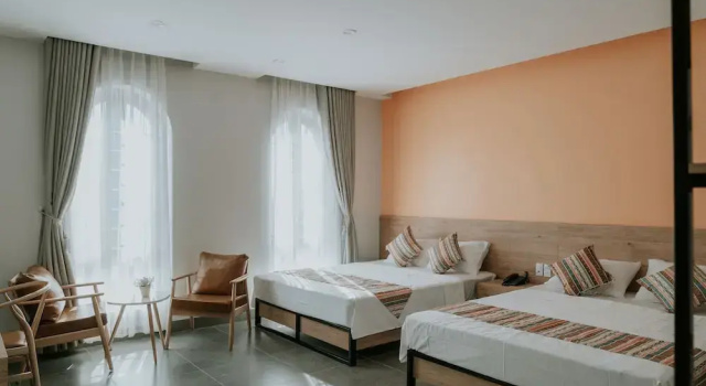 Четырёхместный семейный номер Standard с видом на город Le Cactus Hotel Ha Long