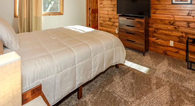 Snow Crest Cabin - 1909 by Big Bear Vacations