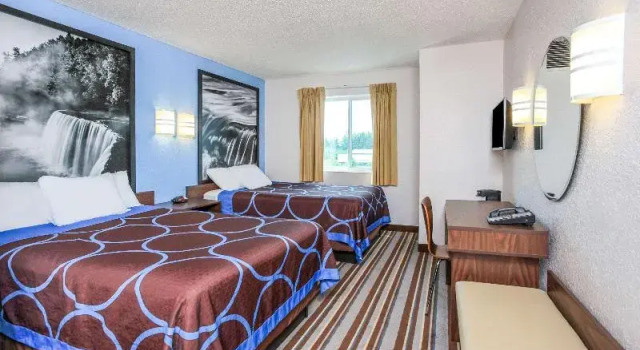 Четырёхместный люкс Super 8 by Wyndham Sault Ste. Marie