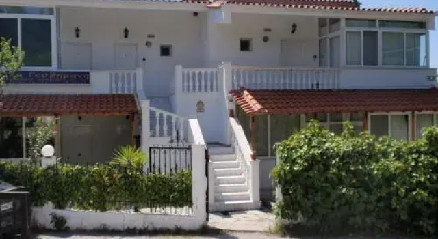 Aparthotel 3 stars Neos Marmaras