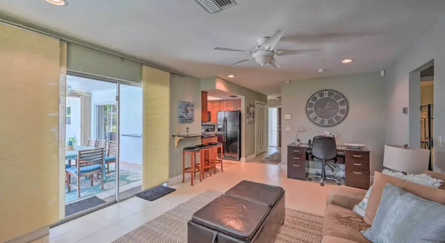 Naples Paradise w/ Private Pool, 4 Mi to Beach!, Забронировать Дом для отпуска Ист-Нейплс Нейплс