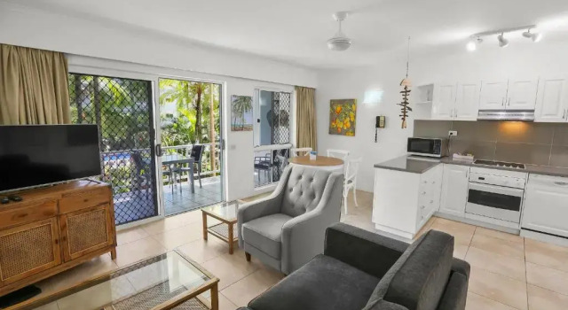 Апартаменты c 1 комнатой с видом на сад Agincourt Beachfront Apartments