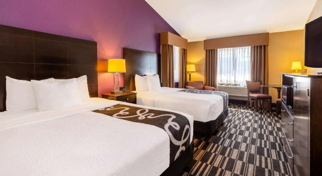 Четырёхместный номер Standard La Quinta by Wyndham Spokane Valley