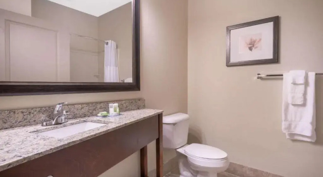 Номер Standard AmericInn by Wyndham Windom