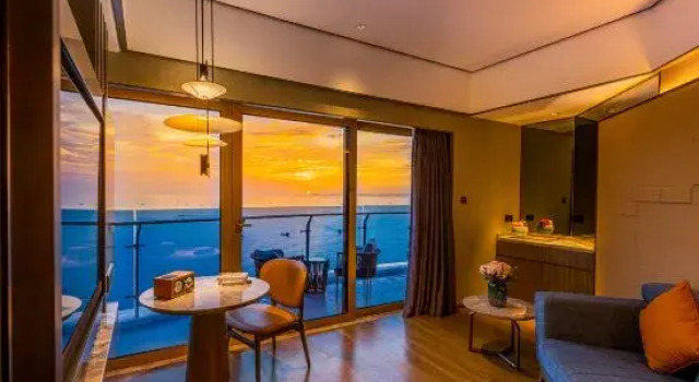Полулюкс Howard Johnson Plaza by Wyndham Blue Bay Sihanoukville