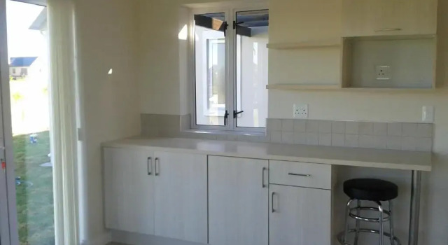 Коттедж c 1 комнатой Kingswood Close