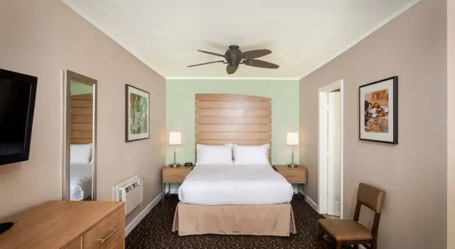 Номер Standard Holiday Inn Express and Suites La Jolla - Windansea Beach, and IHG Hotel