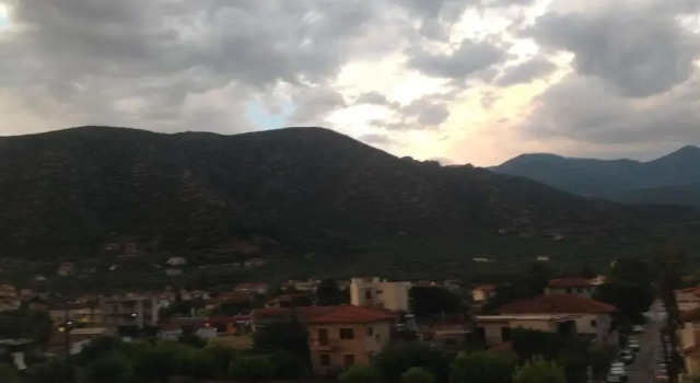 IRAKLIOS- Fabulous area- ,,,- sea-view- Studios with parking,-46m2-just call for price, vacancy etc- next to Vallis hotel -20meters from seaside!!!, Book Hotel Agria Pelion