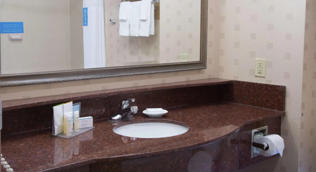 Двухместный номер Standard Hampton Inn Oxford-West