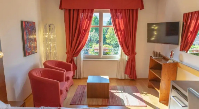 Полулюкс Hotel Cortese
