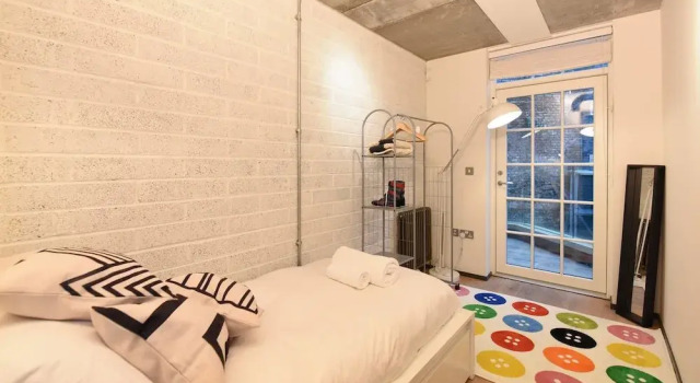 Loft Style Apartment in Central London! 2br!, Забронировать Апартаменты/квартира Лондонский Сити Лондон, рядом с Роупел-стрит