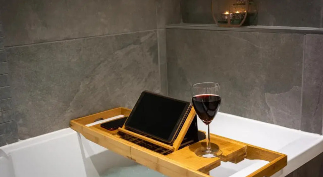 Апартаменты Deluxe Abbey Apartments - Modern Serviced Apartments - Tourists & Professionals