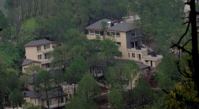 Двухместный люкс Royal с 2 комнатами Jungle Lodge Resort & Spa