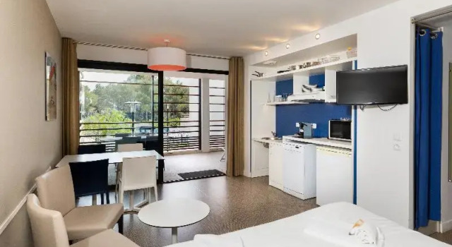 Люкс с балконом SOWELL Family Riviera
