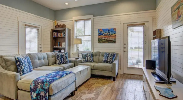 Watercolor Bungalow TC 2101