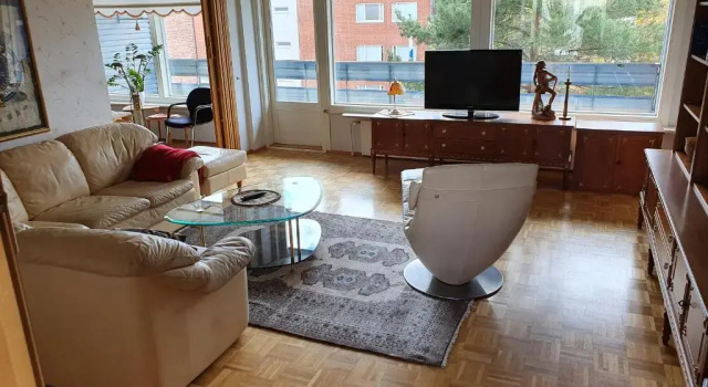 Апартаменты Large apartment with 4 bedrooms, central location