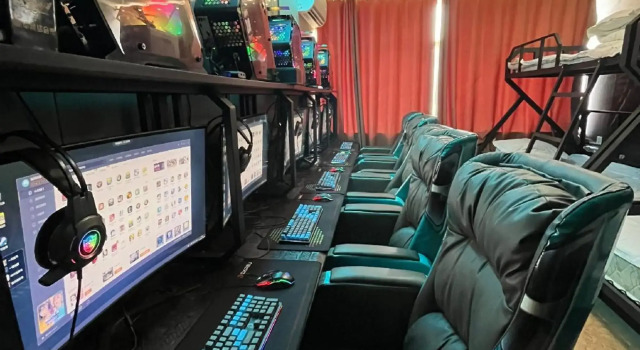 Gushi Tianzi E-sports Hotel, Book Hotel Gushi Henan