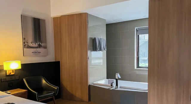Люкс с видом на сад Hotel Noir