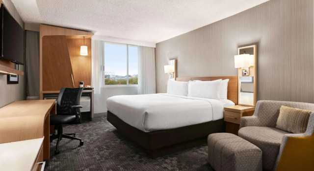 Двухместный номер Mobility Accessible Wyndham Garden at Niagara Falls