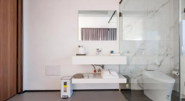 Двухместный номер Deluxe с балконом и с видом на море Chengheli Seaview Homestay (Sanya Bay Branch)