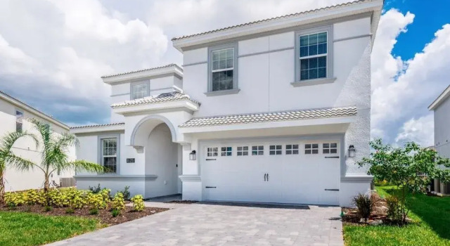 1625maids 8 Bedroom Villa