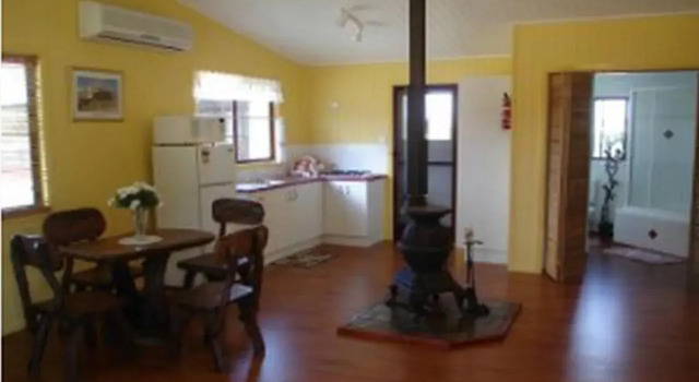 Lee Farm Stay Cottages, Rezervasyon Çiftlik Konaklaması Kingaroy Queensland