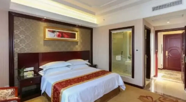 Vienna Int'l Hotel Xinchang Ancient Town, Varaa Hotelli Shanghai Shanghai