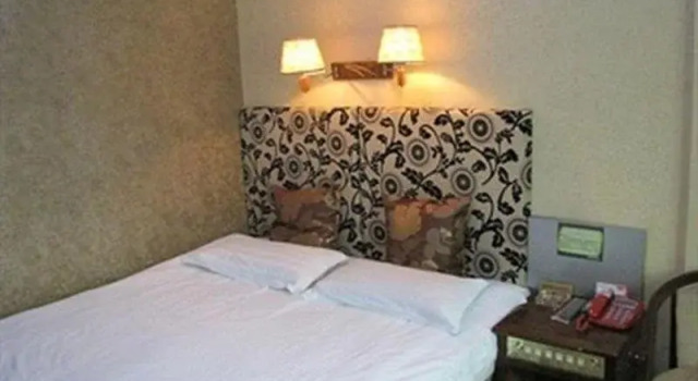 Yiwu Xinhai Hotel