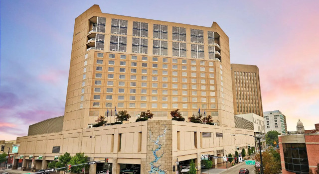 Семейный номер Deluxe The Grove Hotel