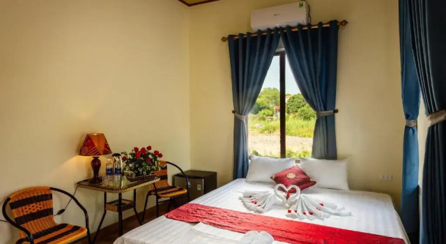Бунгало с видом на сад Hang Mua Central Homestay