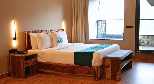 Номер Executive The Divine Hills Resort Suites with Private Pool Near IIM Udaipur