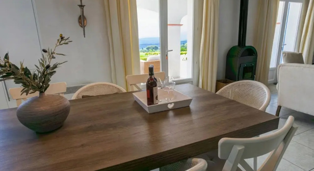 Modern villa in Camplong with private pool, Đặt Biệt thự Nhà tranh ở Hérault, Nhà tranh
