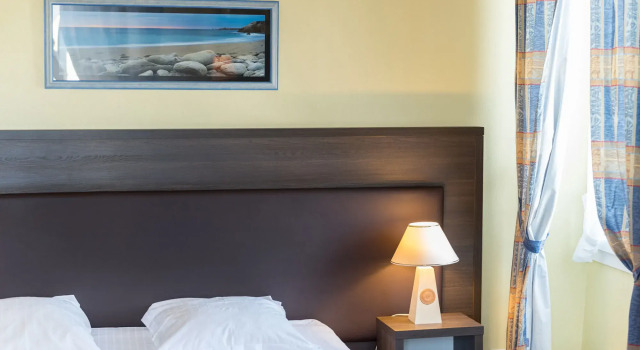 LArmoric Bénodet - Logis hôtel, Book Hotel Hotels in Brittany with a Pool, Swimming Pool