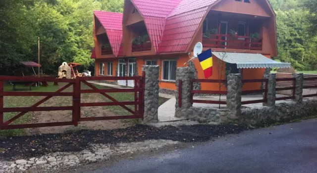 Pensiunea Doi Cocosi, Varaa Hotelli  