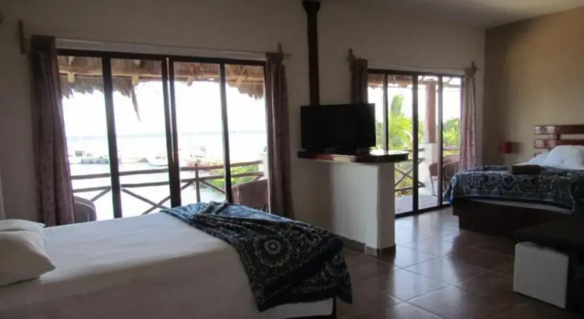Полулюкс Porto Coral Hotel & Suites
