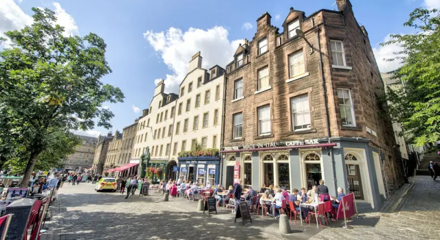 Charming Grassmarket Apartment with Castle View, Забронировать Апартаменты/квартира Эдинбург Midlothian, рядом с Национальный музей Шотландии