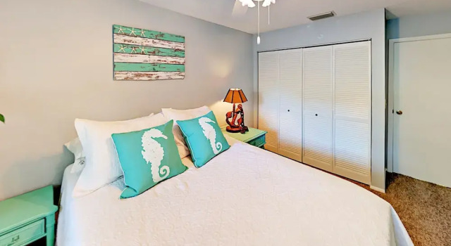 1465 Brier Home - 3 Br Home