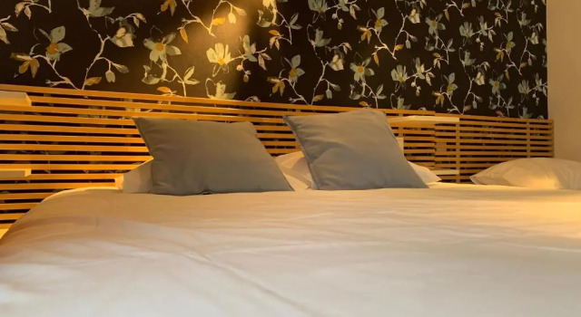Трёхместный номер Standard Logis hôtel restaurant Auberge Du Cheval Blanc