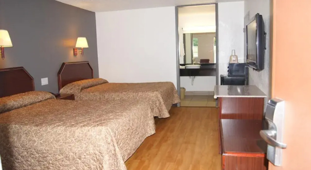 Standard Neljän hengen huone Executive Inn