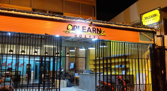 Plearn Hostel