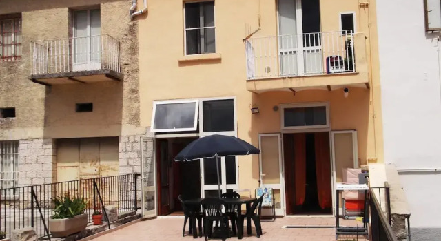 B&B La Terrazza, Book Bed and Breakfast Hoteller i Isernia med parkering, Parkering