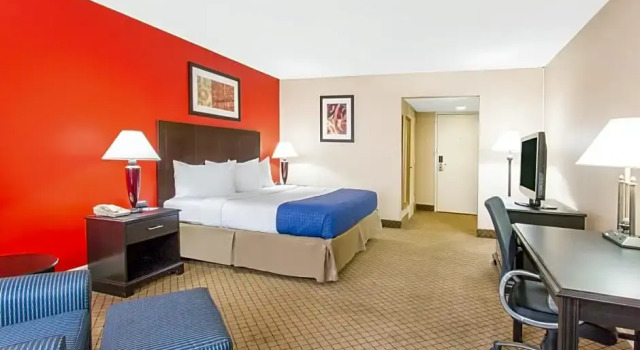 Двухместный номер Standard с частичным видом Baymont by Wyndham Fayetteville Fort Bragg Area