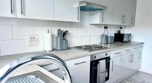 Modern Apartment Free Parking Wifi Edgbaston, Varaa Huoneisto Asunnot kohteessa Merseyside, Huoneisto